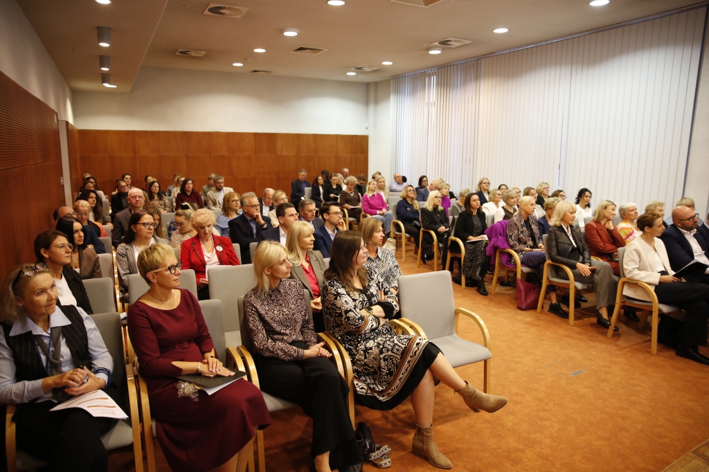 aktualność: Seniorzy w Metropolii - aktywność i wsparcie