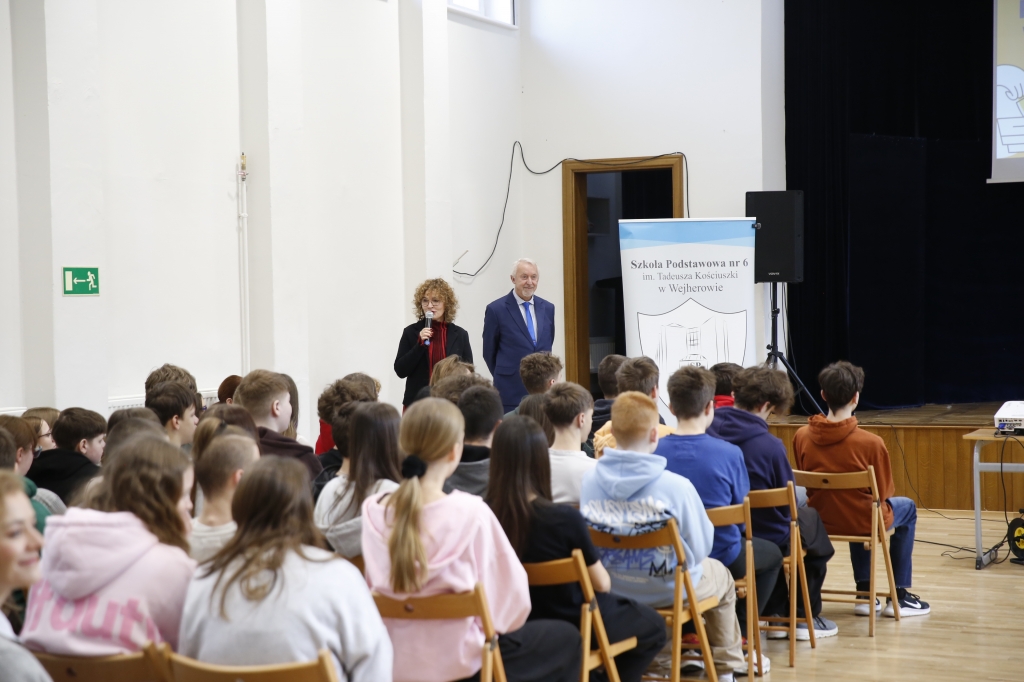 aktualność: Lekcja samorządności w ramach Młodzieżowej Rady Miasta Wejherowa w wejherowskiej „szóstce”